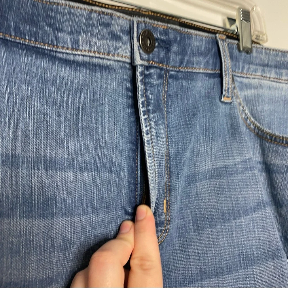 Torrid Sky High Skinny Jean Shorts 22